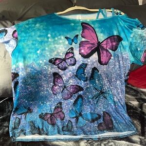 Women’s Top. Brand new. Never worn! Sz L by Chicyea. Beautiful for any occasion.